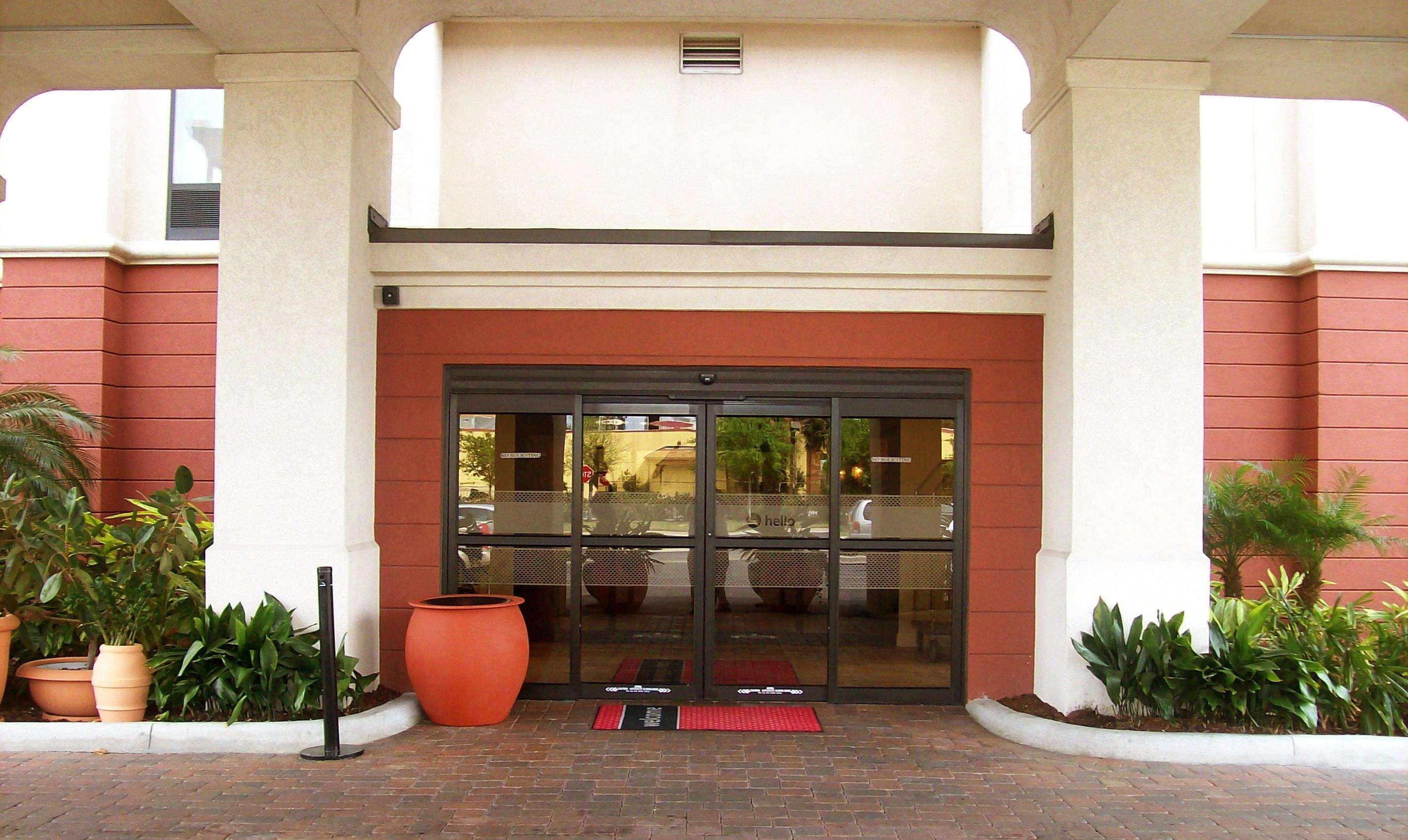 Hampton Inn & Suites Orlando International Drive North Exterior photo